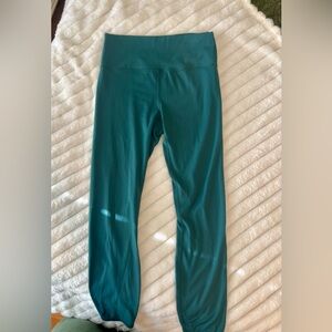 prAna high-rise leggings in a gorgeous deep teal / forest green 💚 Medium